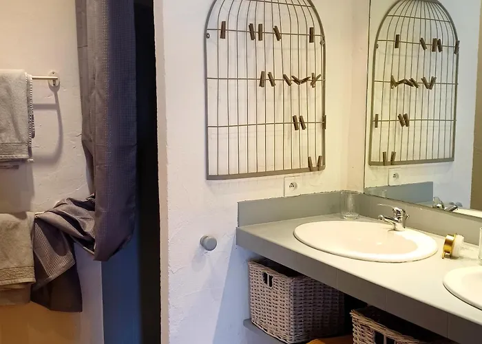 Clos Baroanni - La Voliere 게스트하우스 3*